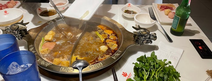 The Hot Pot is one of Miami nights.