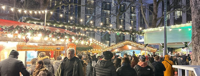 Christmas in Leicester Square Festival is one of Tempat yang Disukai G.