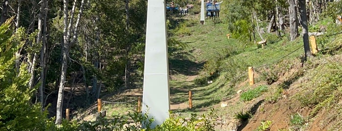 Cerro López is one of Conocete Bariloche.