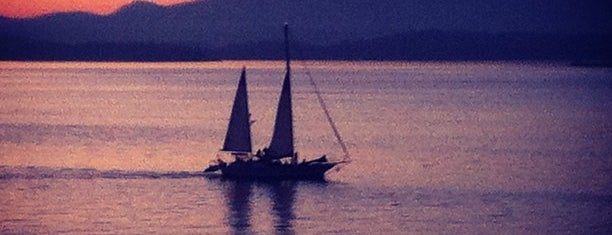 Middle Of The Ocean is one of Vern'in Beğendiği Mekanlar.