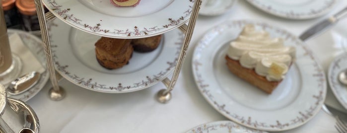 Ritz Paris Le Comptoir is one of Paris Croissant , Macaron  & Dessert.