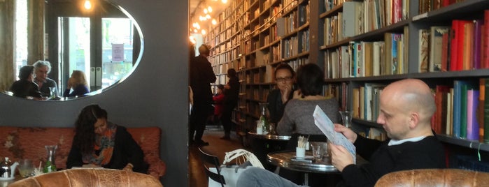Used Book Café is one of à Paris.