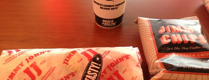 Jimmy John's is one of Lugares favoritos de Rebecca.