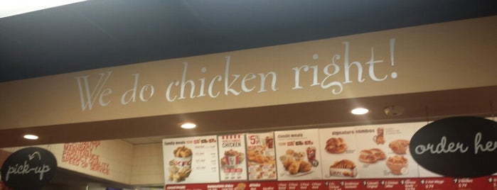 KFC is one of Lugares favoritos de 🖤💀🖤 LiivingD3adGirl.