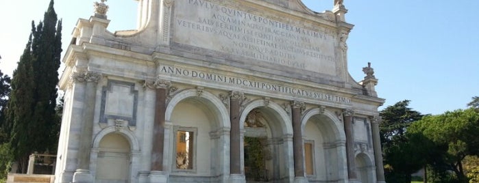 Fontana dell'Acqua Paola is one of 61 cosas que no puedes perderte en Roma.