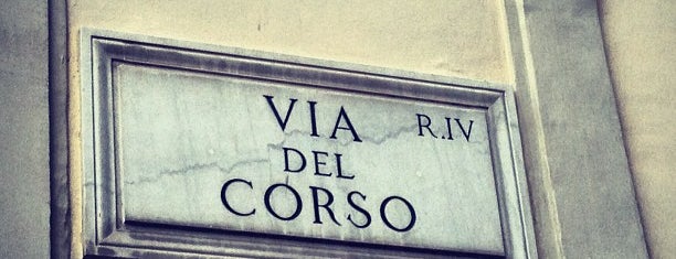 Via del Corso is one of 61 cosas que no puedes perderte en Roma.