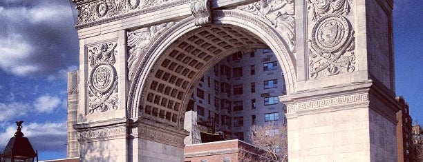 Washington Square Arch is one of Veysel 님이 저장한 장소.