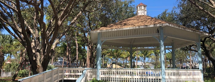 Tequesta constitution park is one of Dinner spots.