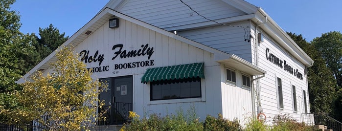 Holy Family Catholic Bookstore is one of Tempat yang Disukai Cherri.