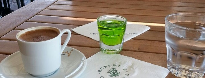 Robert's Coffee is one of Ahmet'in Kaydettiği Mekanlar.