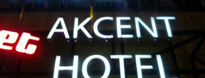 Akcent hotel is one of Locais curtidos por Владимир.