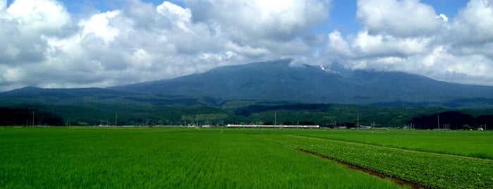 Mt. Chokai is one of Lugares favoritos de Hide.