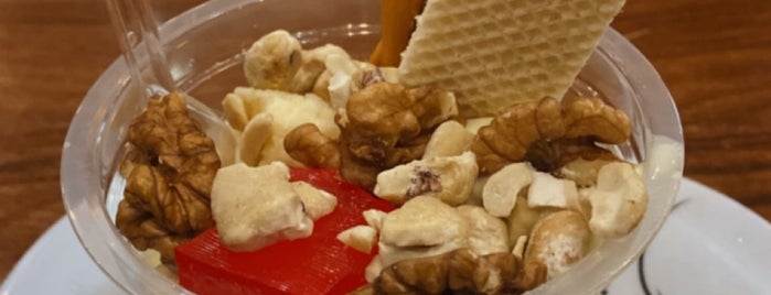 Hamshahri Ice Cream | بستنی همشهری is one of اردبیل.