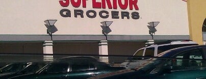 Superior Grocers is one of Locais curtidos por Dee.