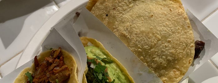 Tacos 1986 is one of Tempat yang Disimpan Fletch.