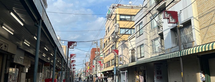 新井薬師駅前商店会 is one of ショッピングモール.