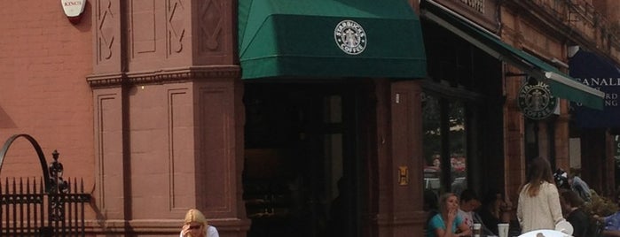 Starbucks is one of Lieux qui ont plu à Reem.
