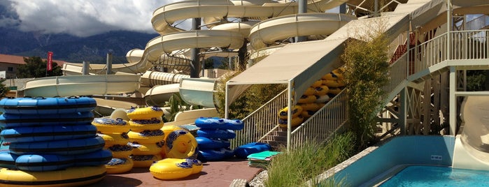 Aquapark is one of Locais curtidos por Özge.