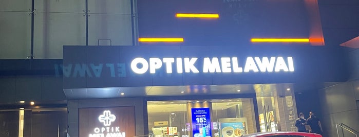 Optik Melawai is one of Lugares favoritos de Rika.