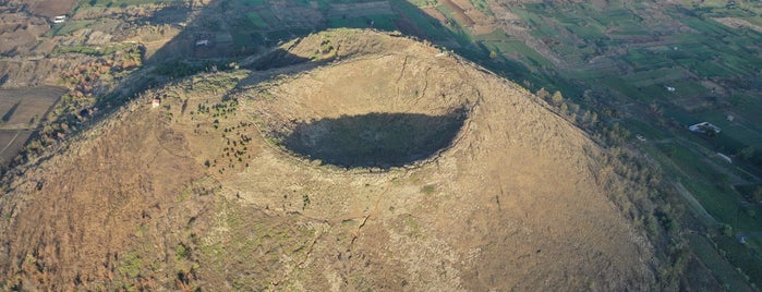 Volcán teuhtli is one of Locais curtidos por Demian.