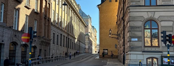 Östermalm is one of Orte, die Alison gefallen.