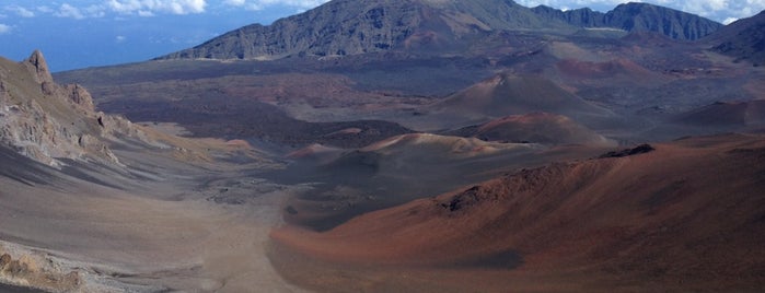 Pu‘u ‘ula‘ula (Haleakalā Summit) is one of Gespeicherte Orte von jenni.