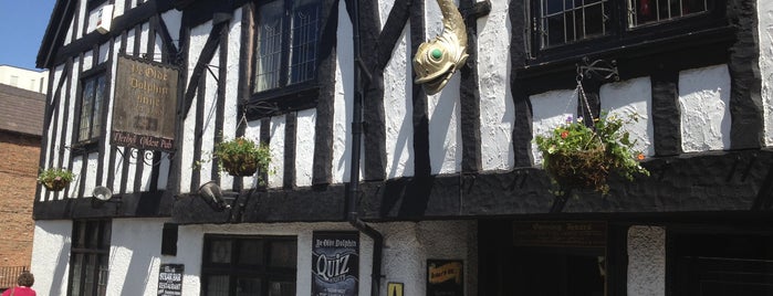 Ye Olde Dolphin Inn is one of Lugares favoritos de Carl.
