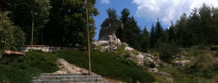 Паметник на Георги Бенковски (Georgi Benkovski's Monument) is one of Копривщица 2и13.