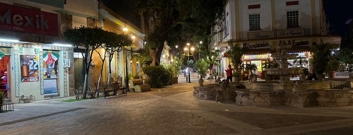 Plaza de Las Nueve Esquinas is one of Orte, die Daniel gefallen.