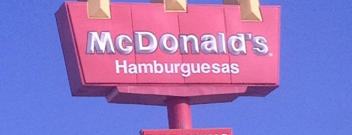 McDonald's is one of Locais curtidos por Edgar.