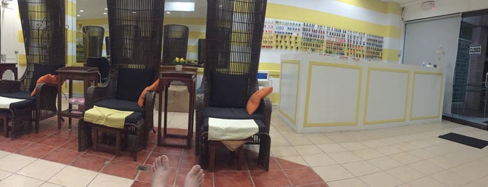 Lemon Nail Salon And Spa is one of Jaimie Felix’s Liked Places.