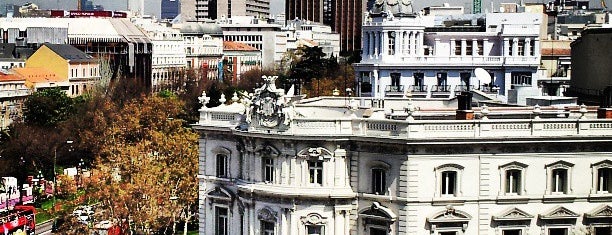 Palacio de Linares - Casa de América is one of Madrid por visitar.