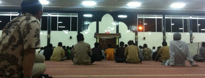 Masjid Al Falah is one of RizaL’s Liked Places.