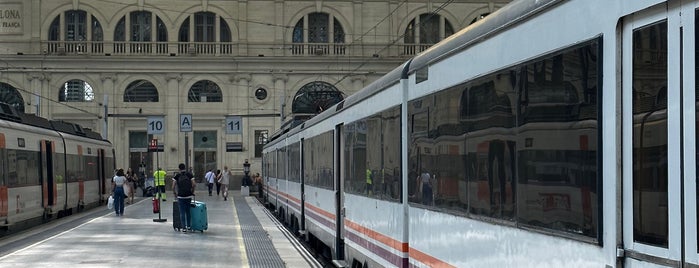Gare de Barcelone-França is one of Lieux qui ont plu à Adrián.