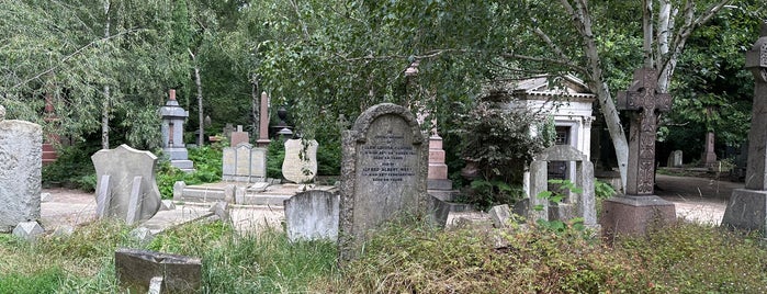 Abney Park Cemetery is one of Saved places in London.