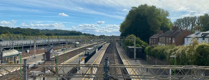 Tring Railway Station (TRI) is one of London Midland Stations.