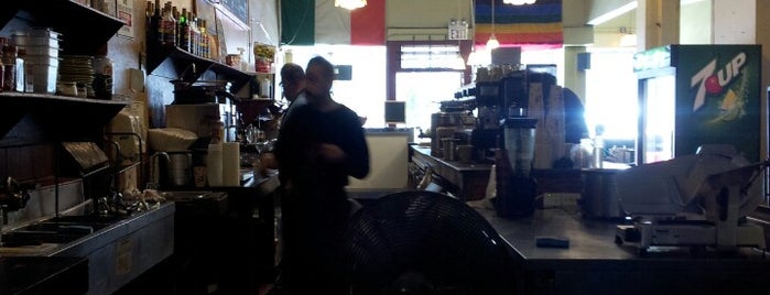 Celtic Coffee Company is one of Lugares favoritos de Kevin.