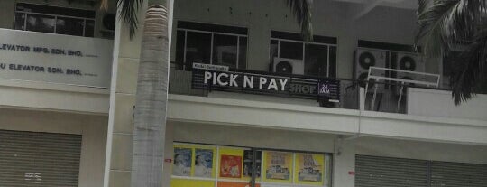 Pick n Pay is one of Gurney Paragon.