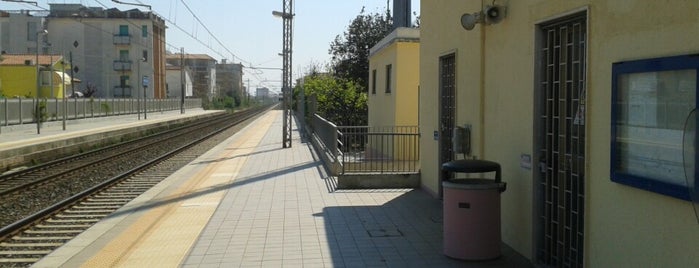Stazione Marzocca is one of Stazioni ferroviarie delle Marche.