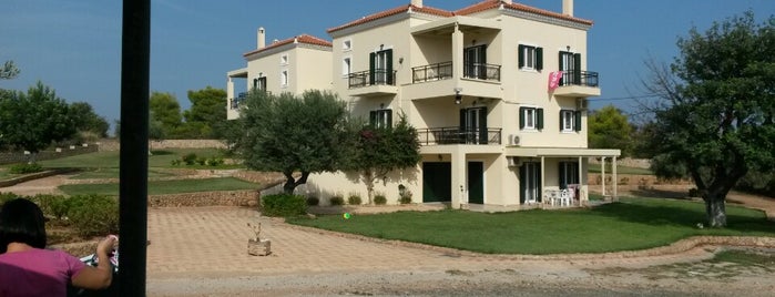 Long View Hotel is one of Lugares favoritos de Apostolos.