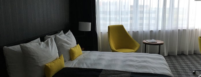 Radisson Blu Hotel Amsterdam Airport is one of Locais curtidos por Stacey.