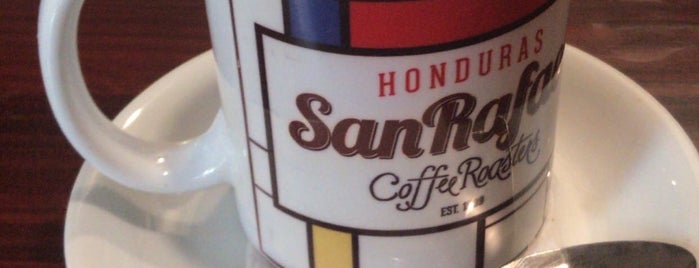 Café San Rafael is one of Tempat yang Disukai Ollie.