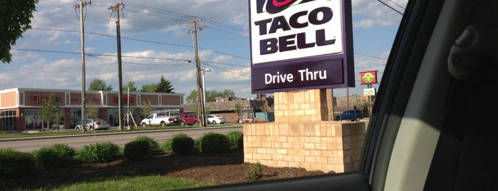 Taco Bell is one of สถานที่ที่ 🖤💀🖤 LiivingD3adGirl ถูกใจ.