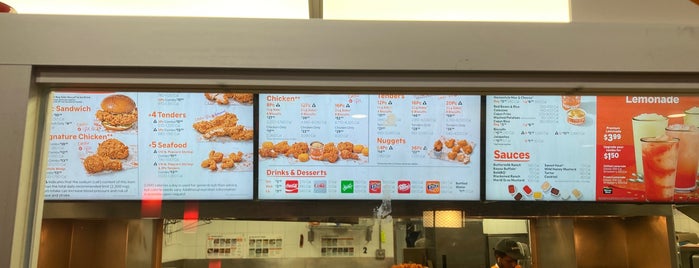 Popeyes Louisiana Kitchen is one of Marc 님이 좋아한 장소.