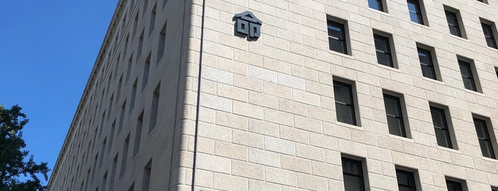 日本生命保険相互会社 本店 is one of 近代建築.