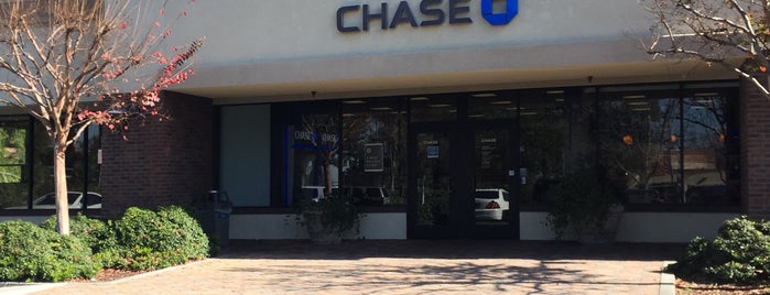 Chase Bank is one of Locais curtidos por Nancy.