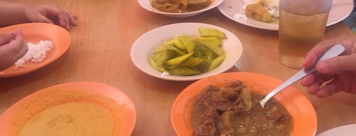 Restoran Mega Ceria : Khas Nasi Padang is one of Makan @ PJ/Subang(Petaling) #2.