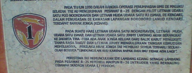 Monumen Pesawat Bomber B-26 Intruder is one of Tempat Bersejarah di Surabaya.