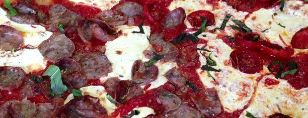 Lombardi's Coal Oven Pizza is one of The 15 Best Places for Pizza in NoLita, New York.