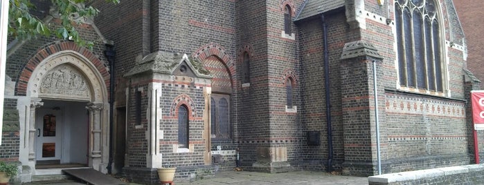 Christ Church Peckham is one of สถานที่ที่ Paul ถูกใจ.